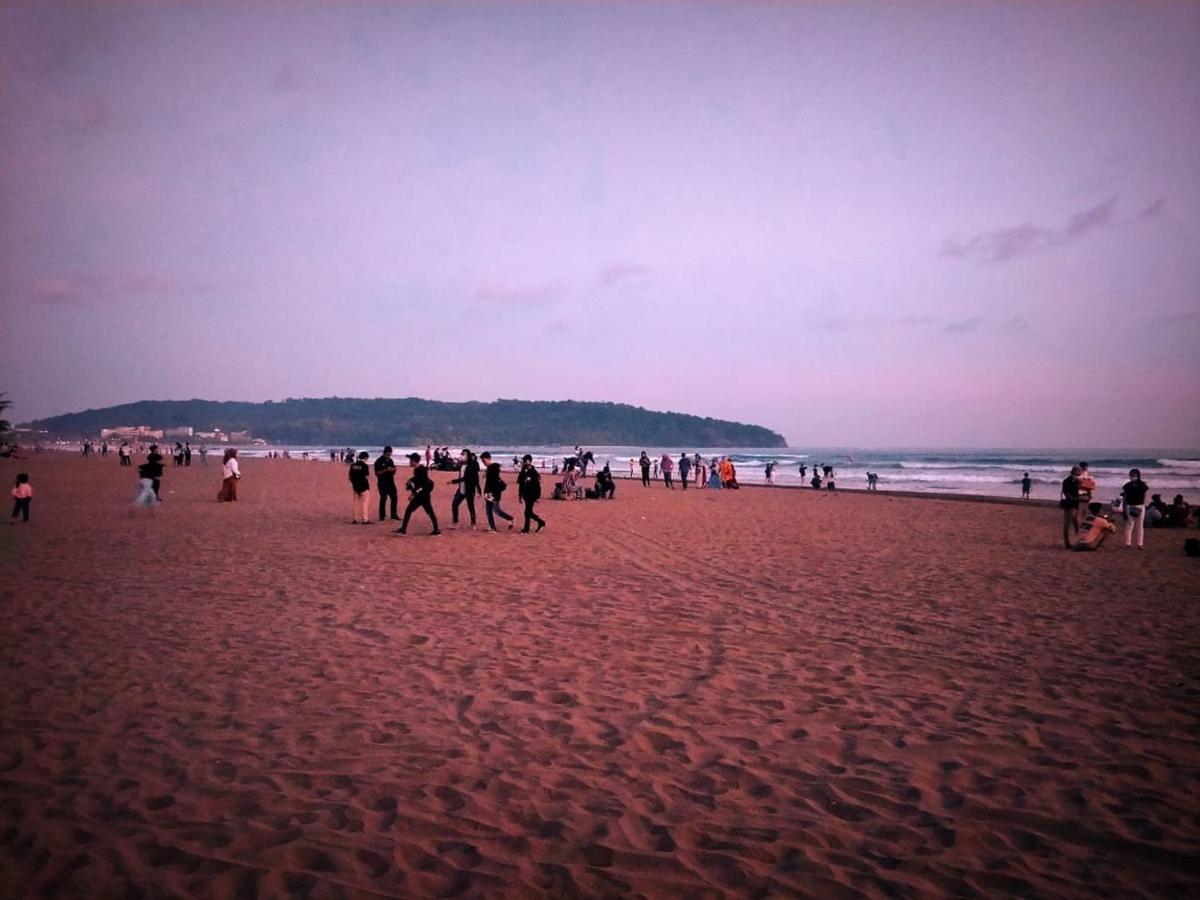 Long Beach Hotel Pangandaran Dış mekan fotoğraf