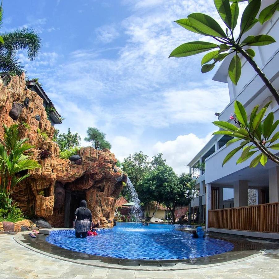 Long Beach Hotel Pangandaran Dış mekan fotoğraf